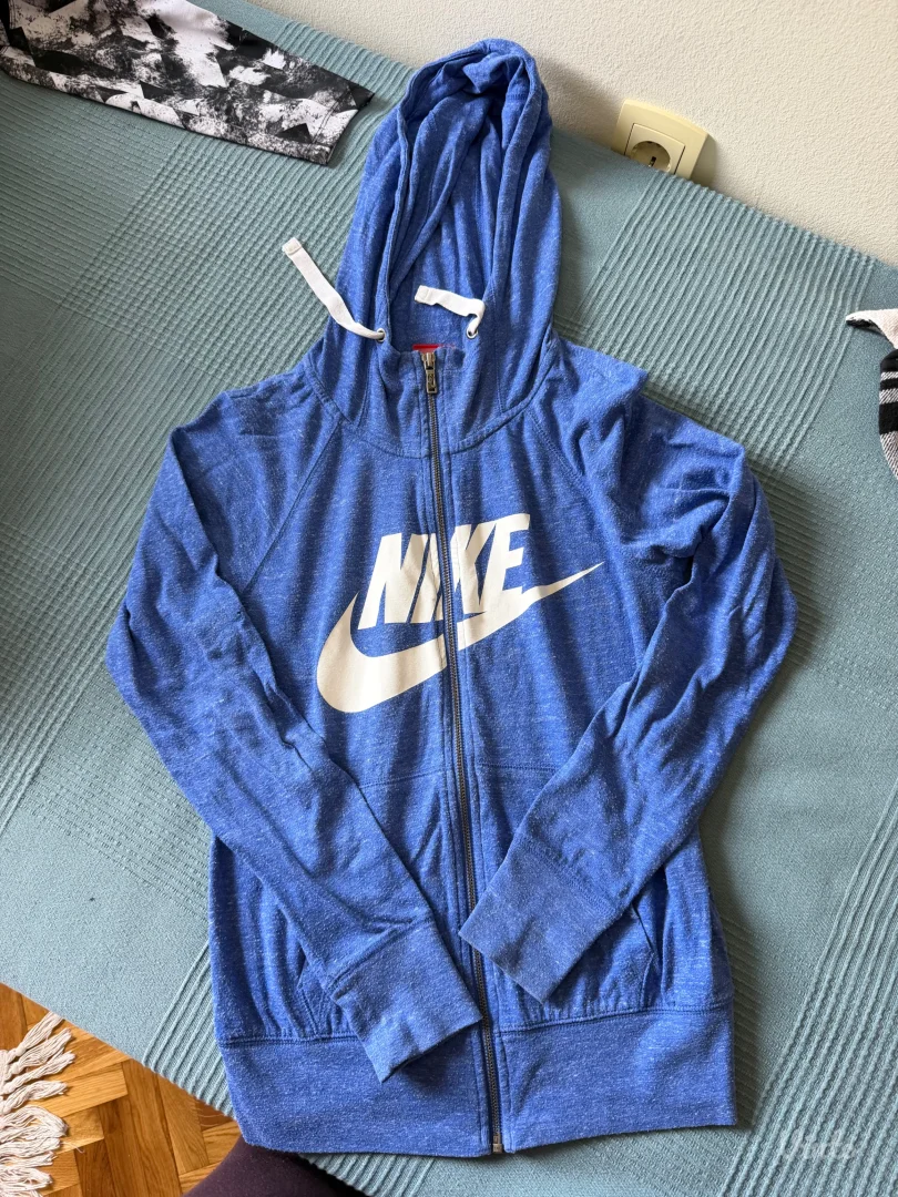 Nike duks