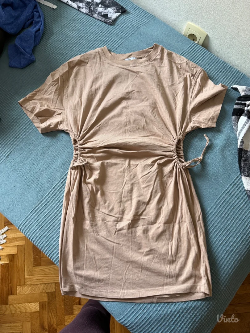 Bershka haljina