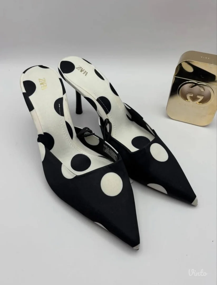 Zara papuče sa tufnama 36