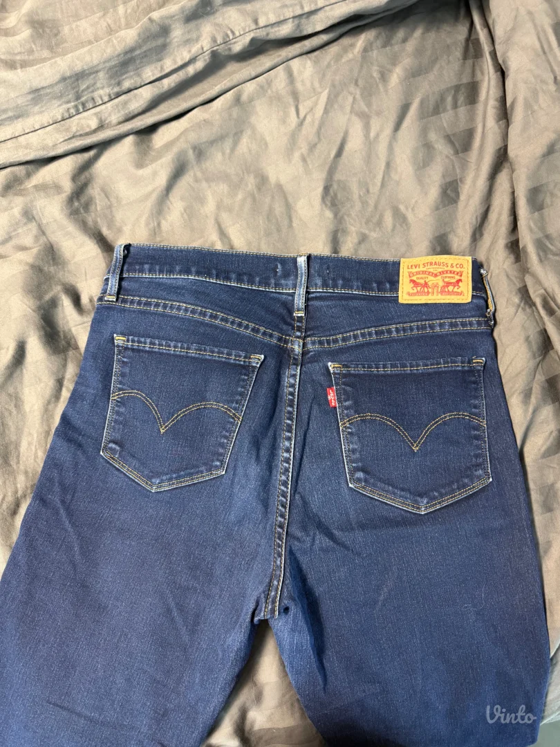 Levis farmerice