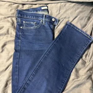 Levis farmerice