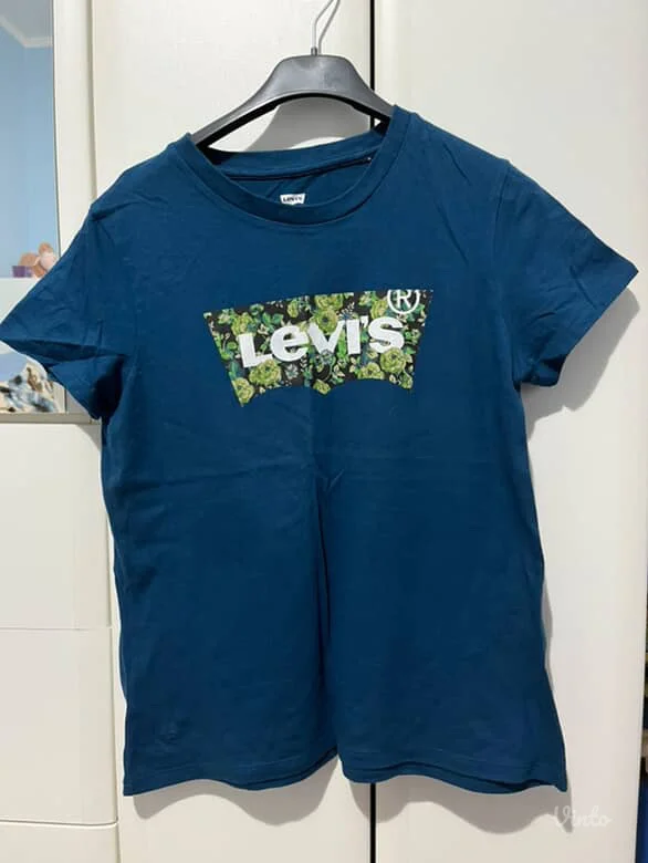 dve levi's majice kratkih rukava