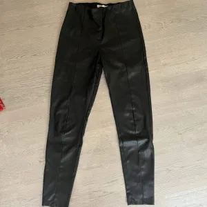 SinSay kožne helanke