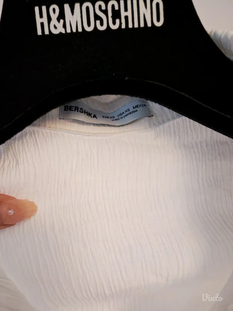 Bershka bela kosulja