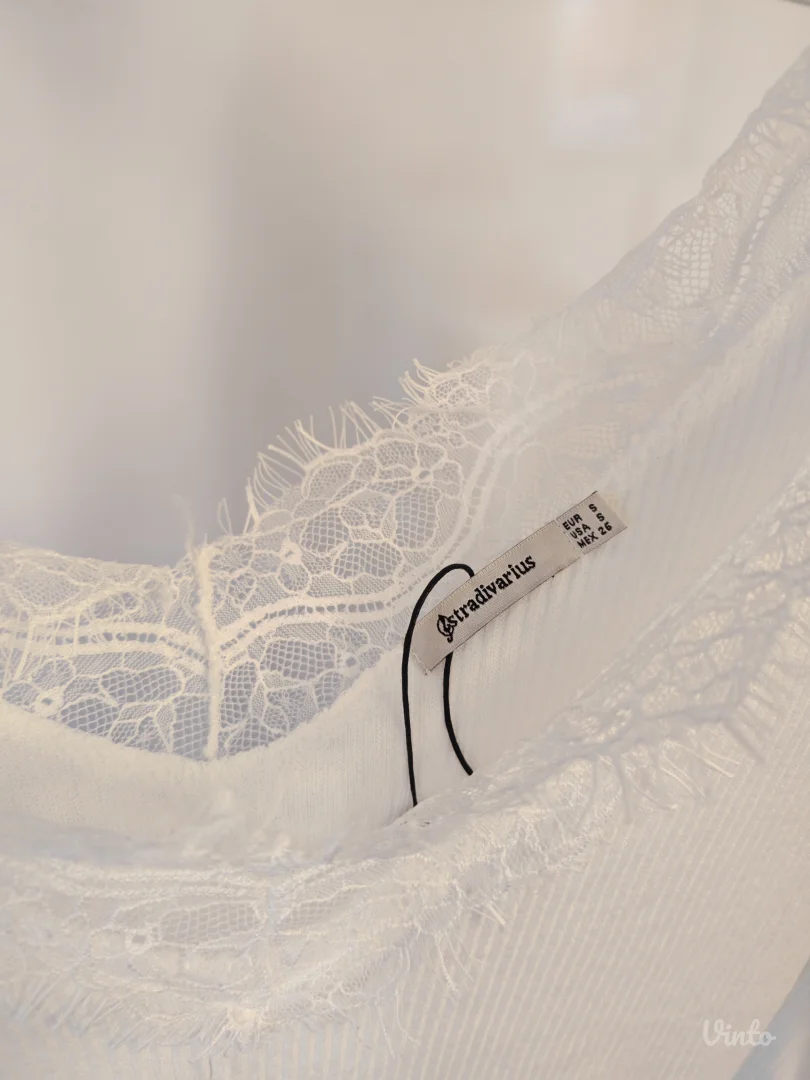 Stradivarius bela bluza