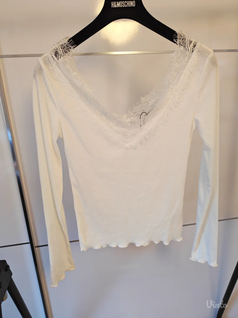 Stradivarius bela bluza