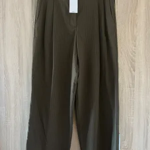 Mango pantalone