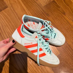 Adidas spezial