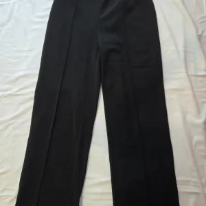 Elegantne pantalone