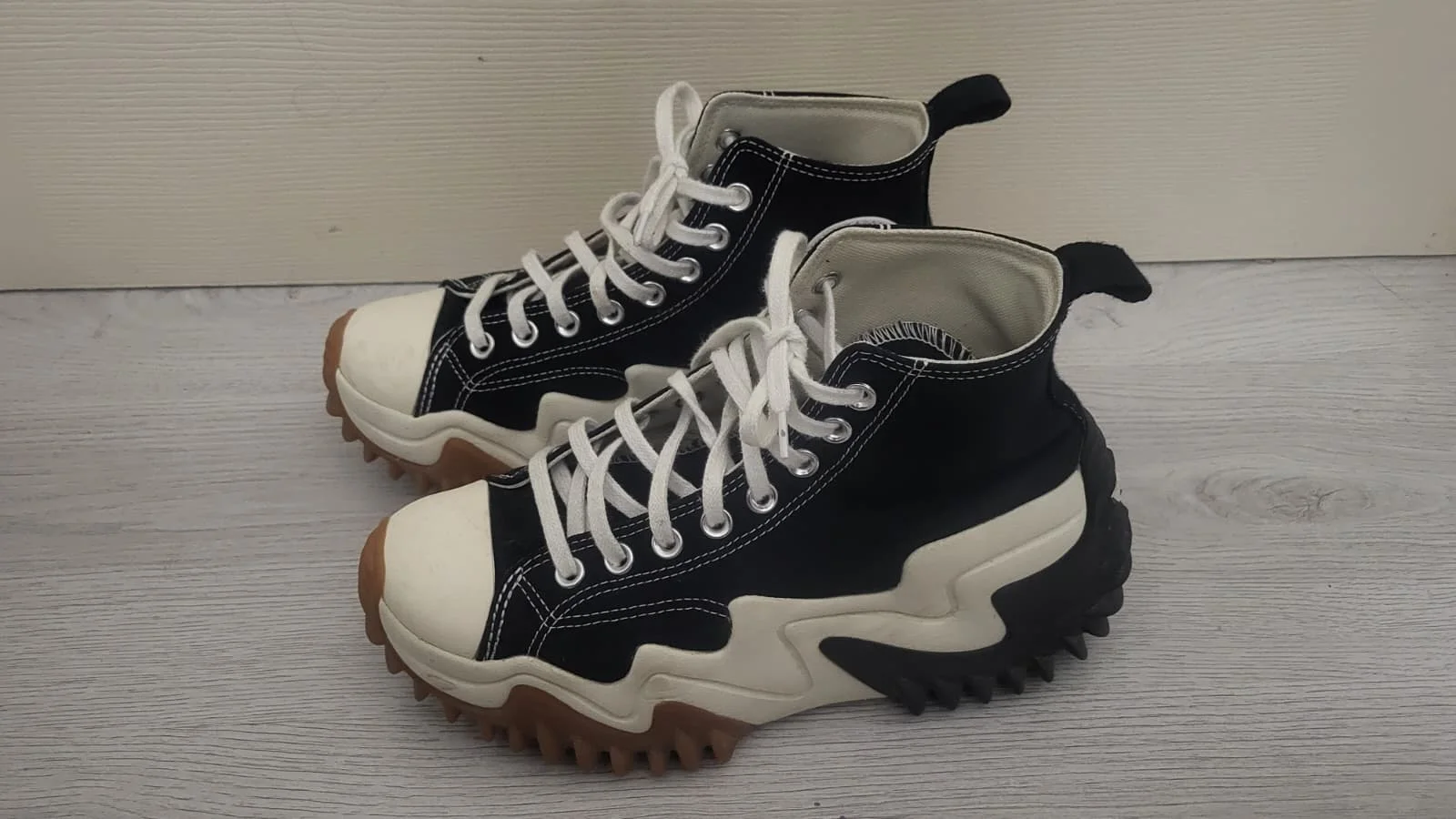 Converse Run Star Motion