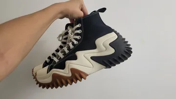 Converse Run Star Motion