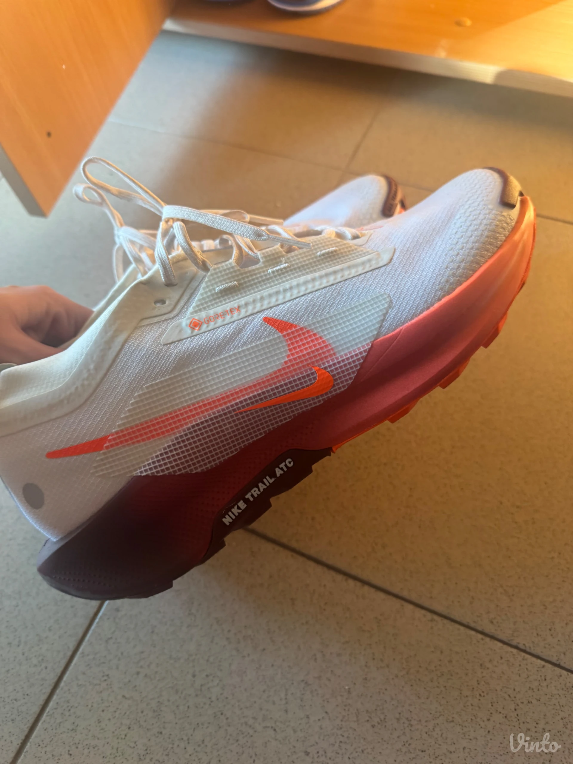 Nove patike nike