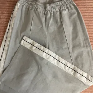 Zenske pantalone