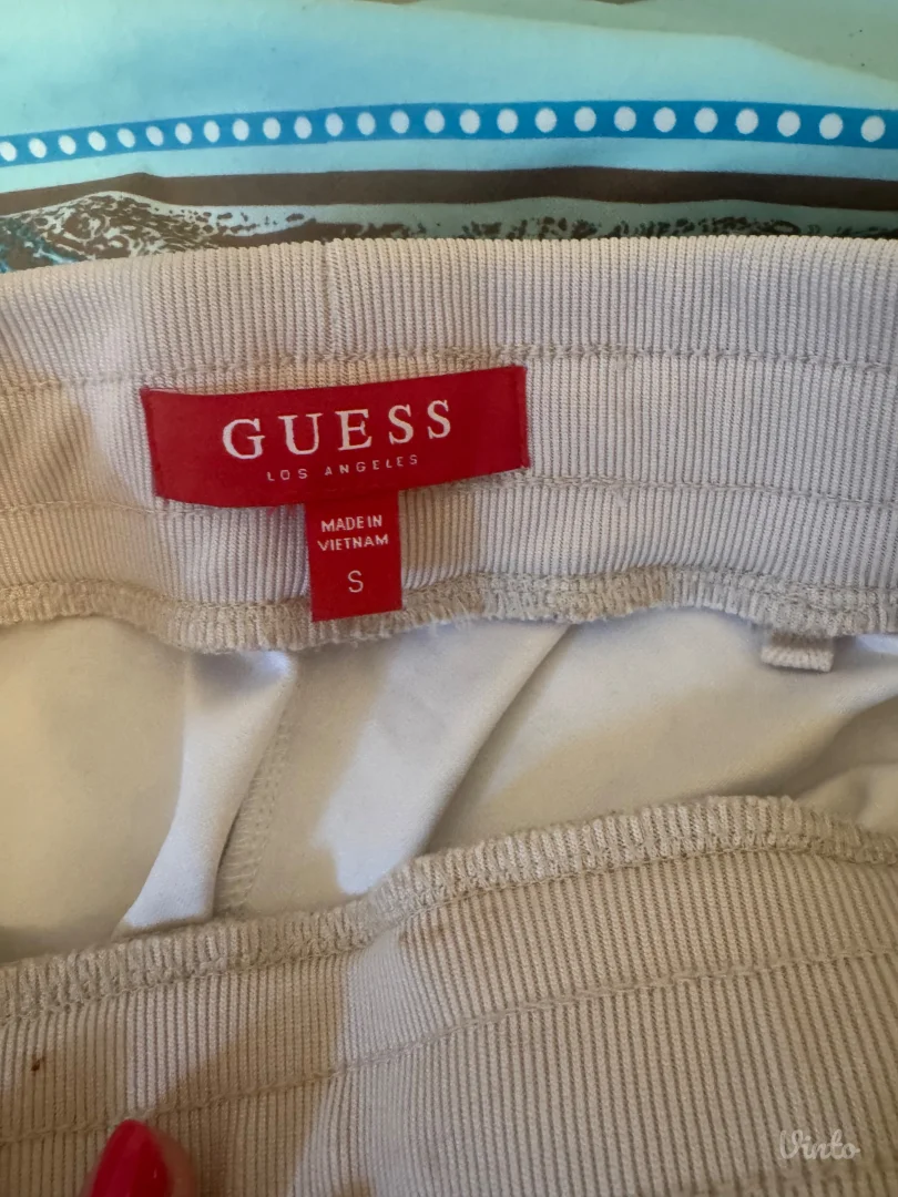 Zenska logo Guess trenerka