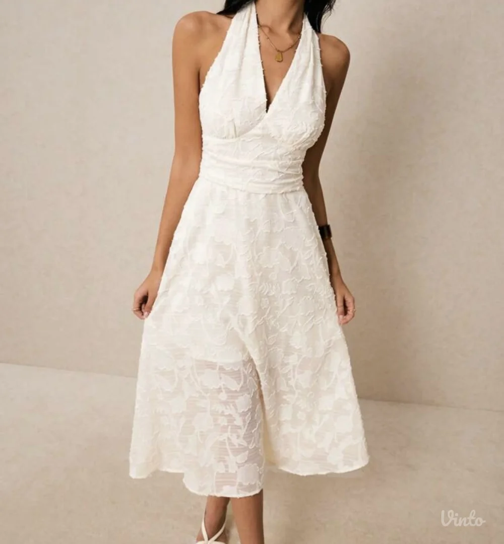 Bela ženska haljina