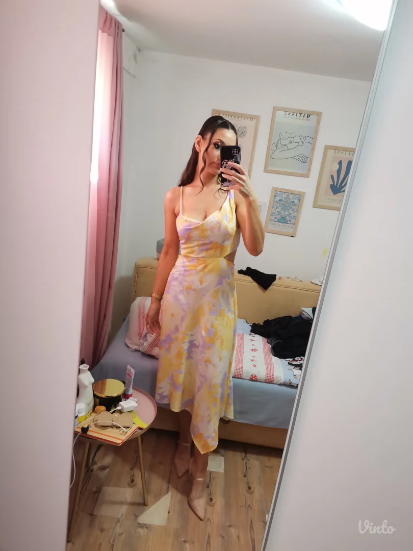 Bershka zuta haljina