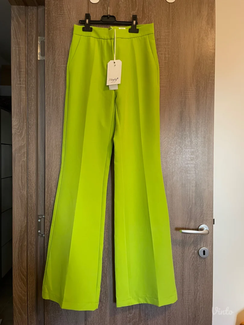 NOVO, komplet sako i pantalone