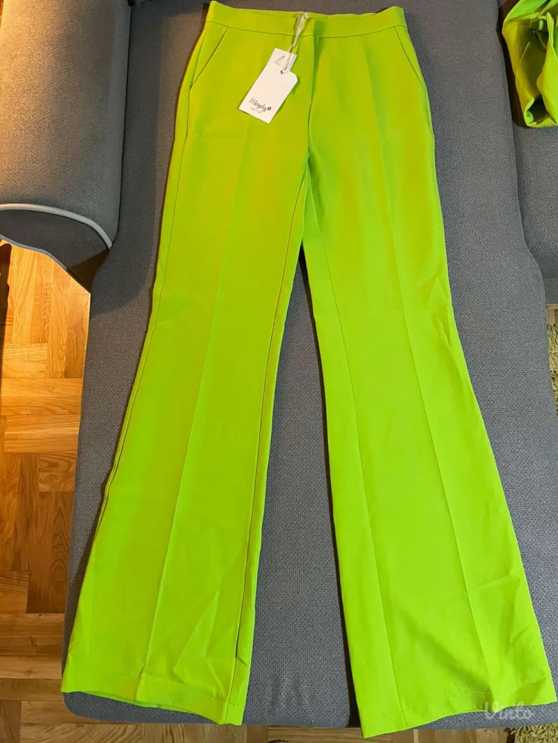 Komplet sako i pantalone