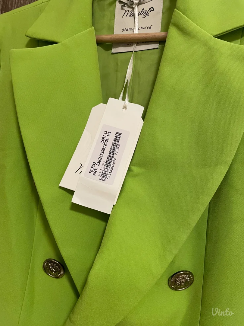 NOV komplet sako i pantalone