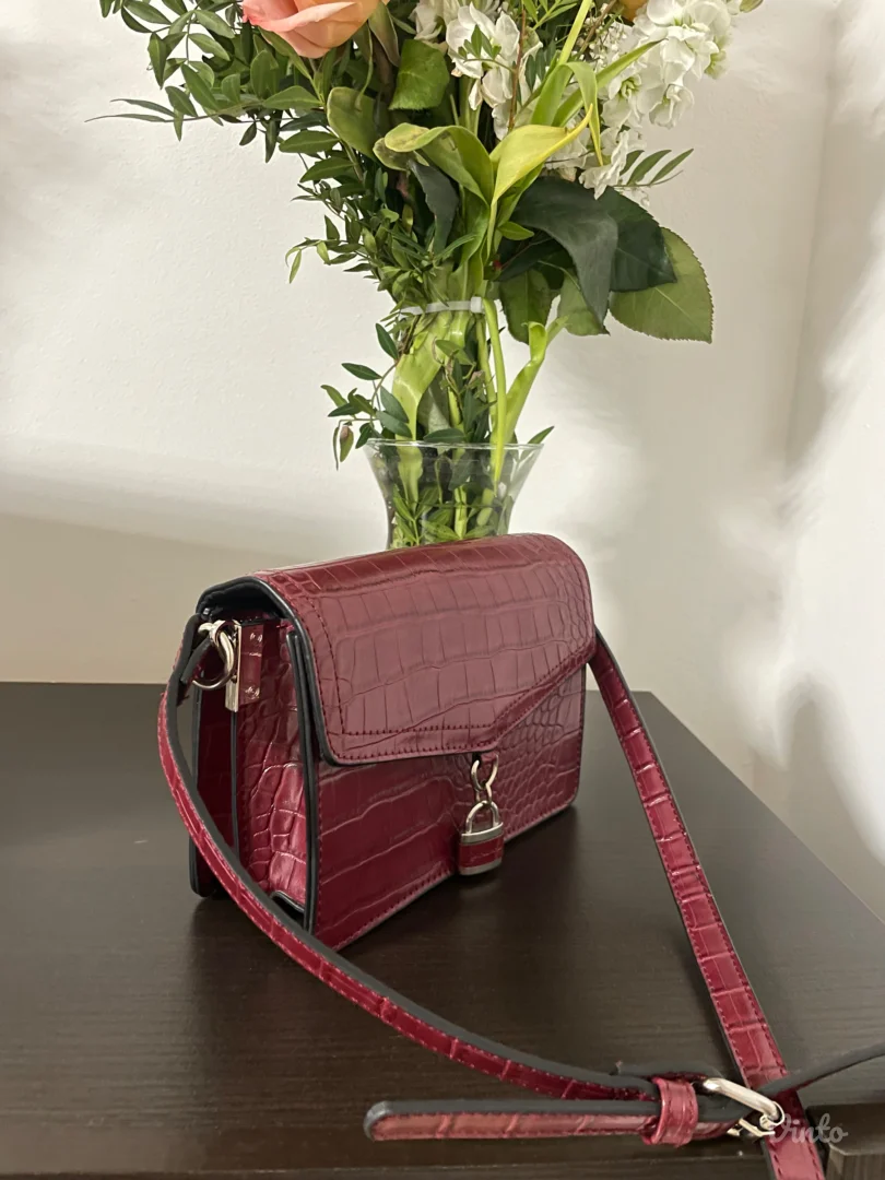 Stradivarius torbica