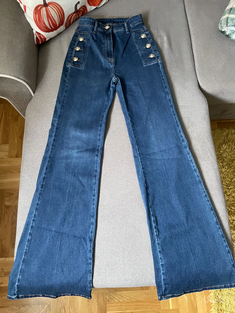 Nove farmerke-zvonarice