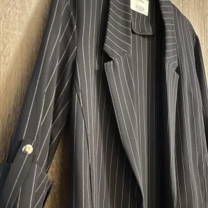 Bershka-prugasti sako