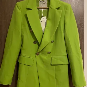 Komplet sako i pantalone