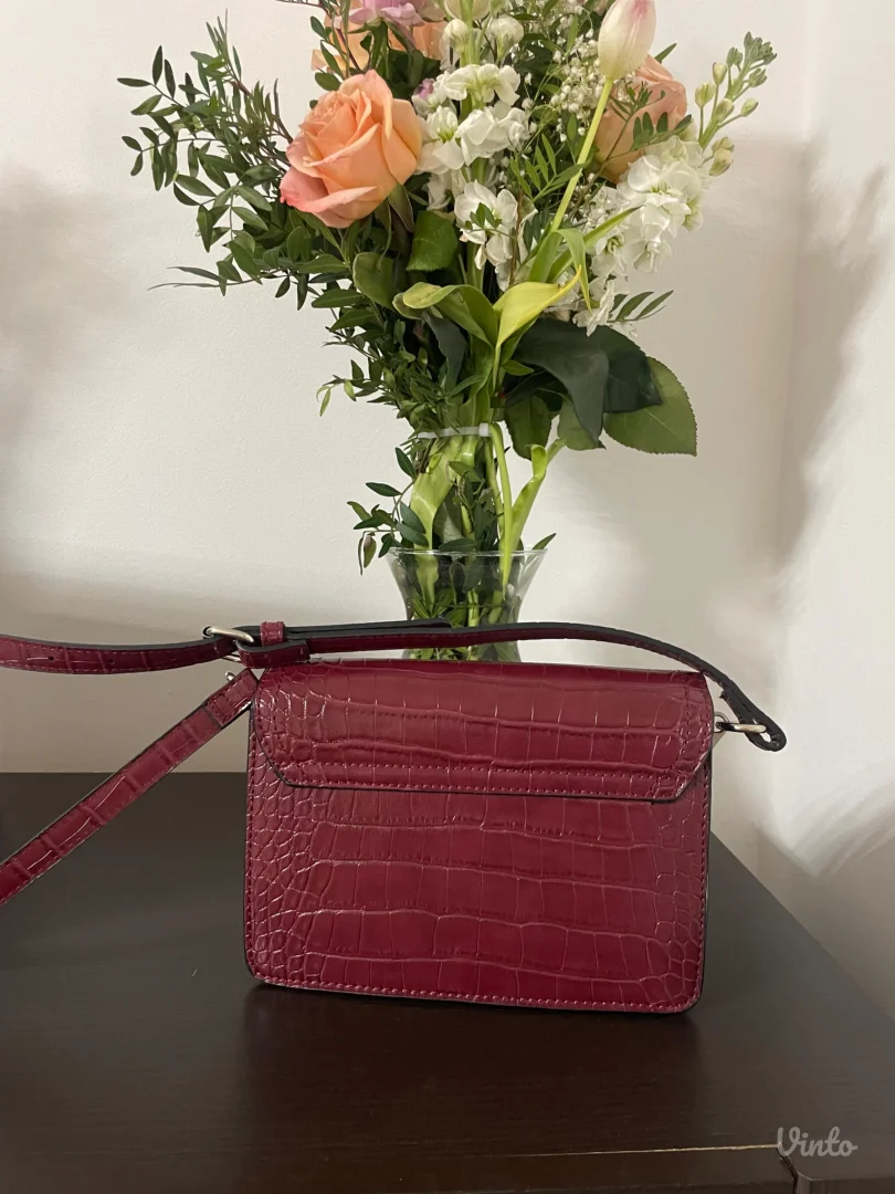 Stradivarius torbica