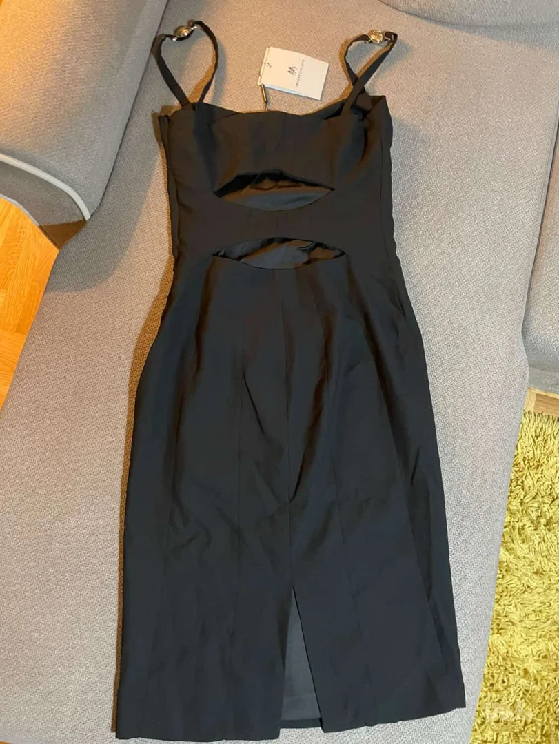 Elegantna crna haljina