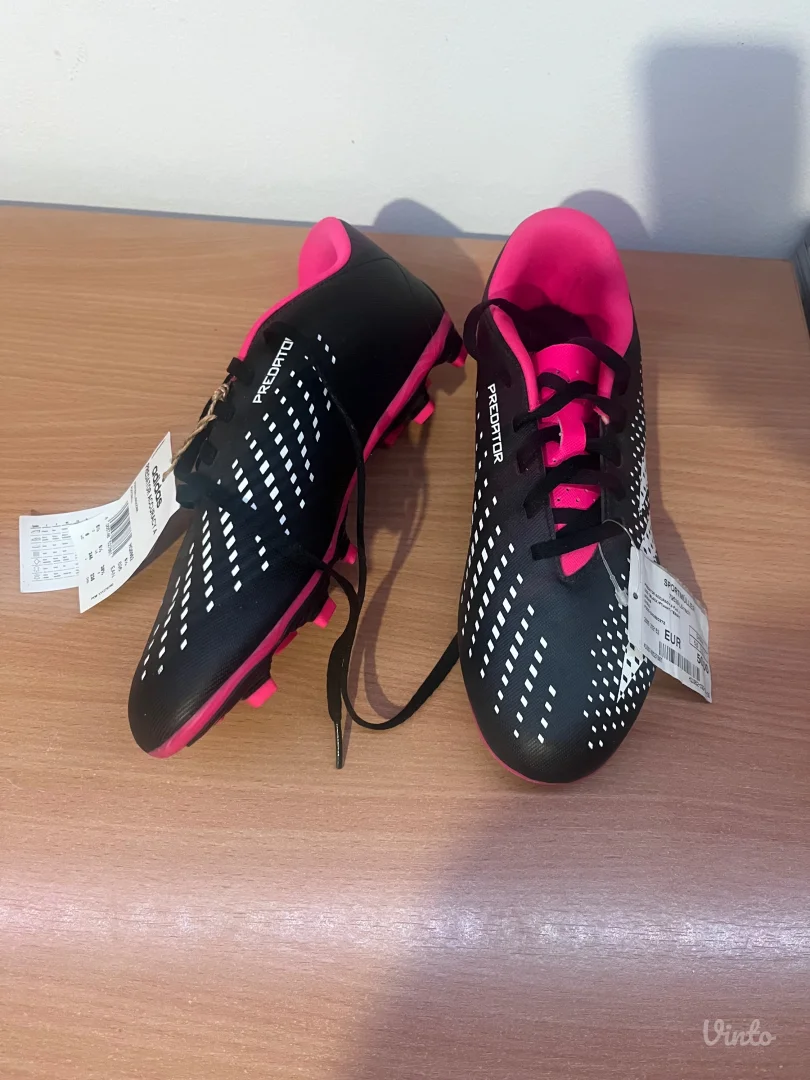 Adidas kopačke sa etiketom br.38