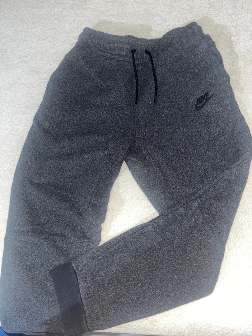 Nike tech fleece Dečiji L (147-158)