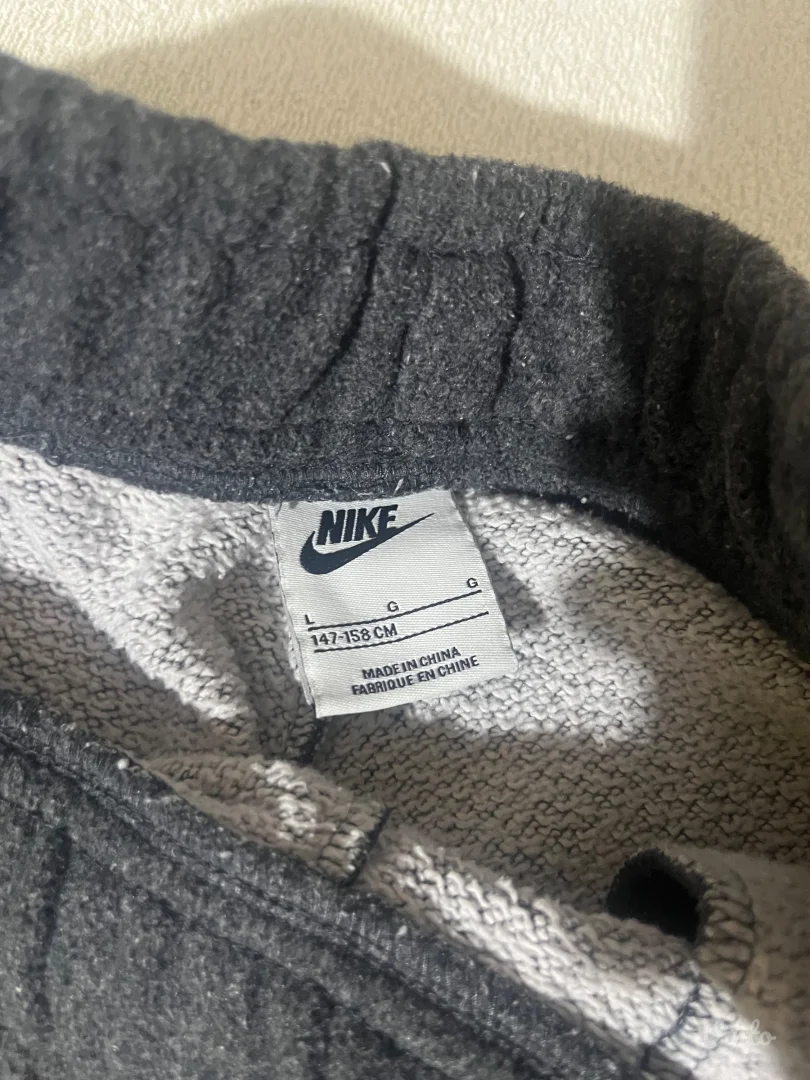 Nike tech fleece Dečiji L (147-158)