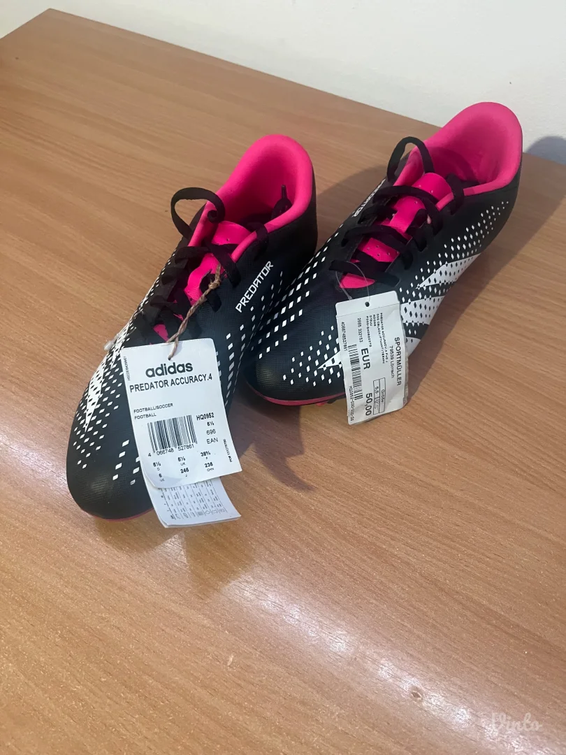 Adidas kopačke sa etiketom br.38