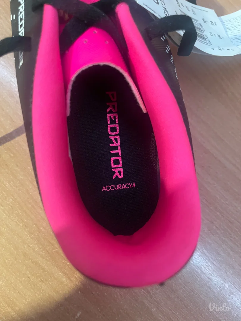 Adidas kopačke sa etiketom br.38