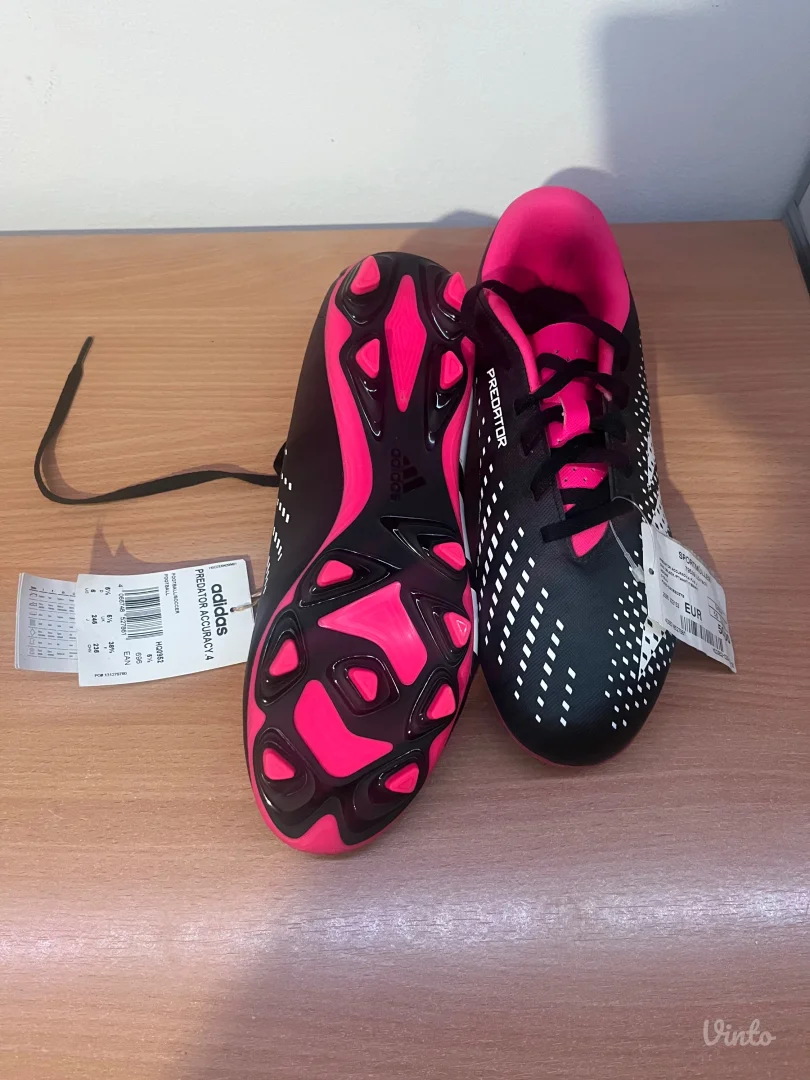 Adidas kopačke sa etiketom br.38