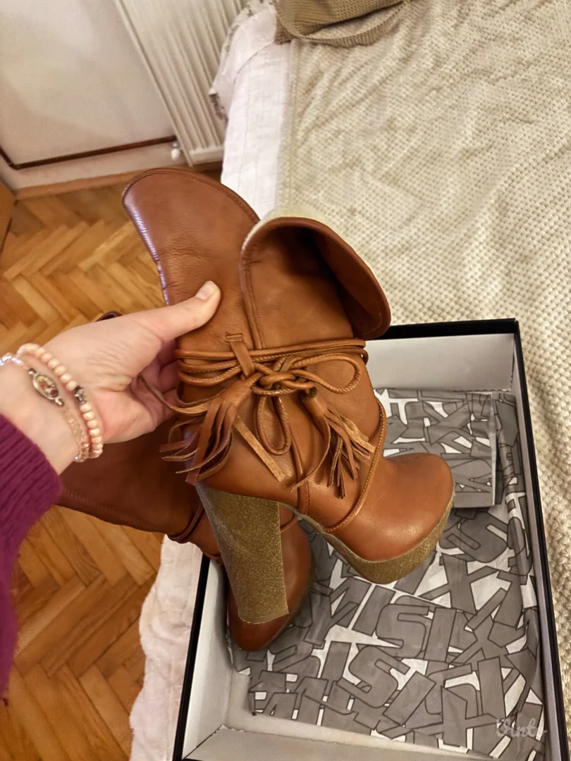 Miss sixty- kožne čizmice