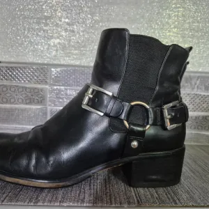 Michael Kors čizmice