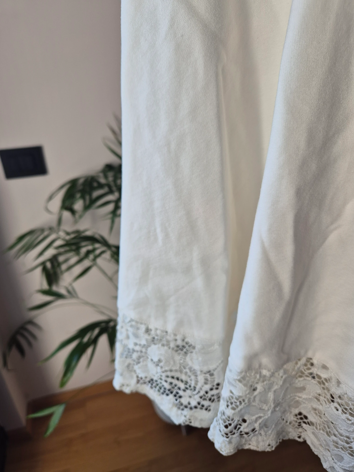 Tally Weijl elegantna bela haljinica