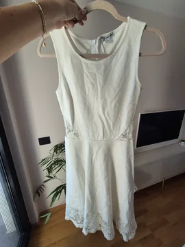 Tally Weijl elegantna bela haljinica