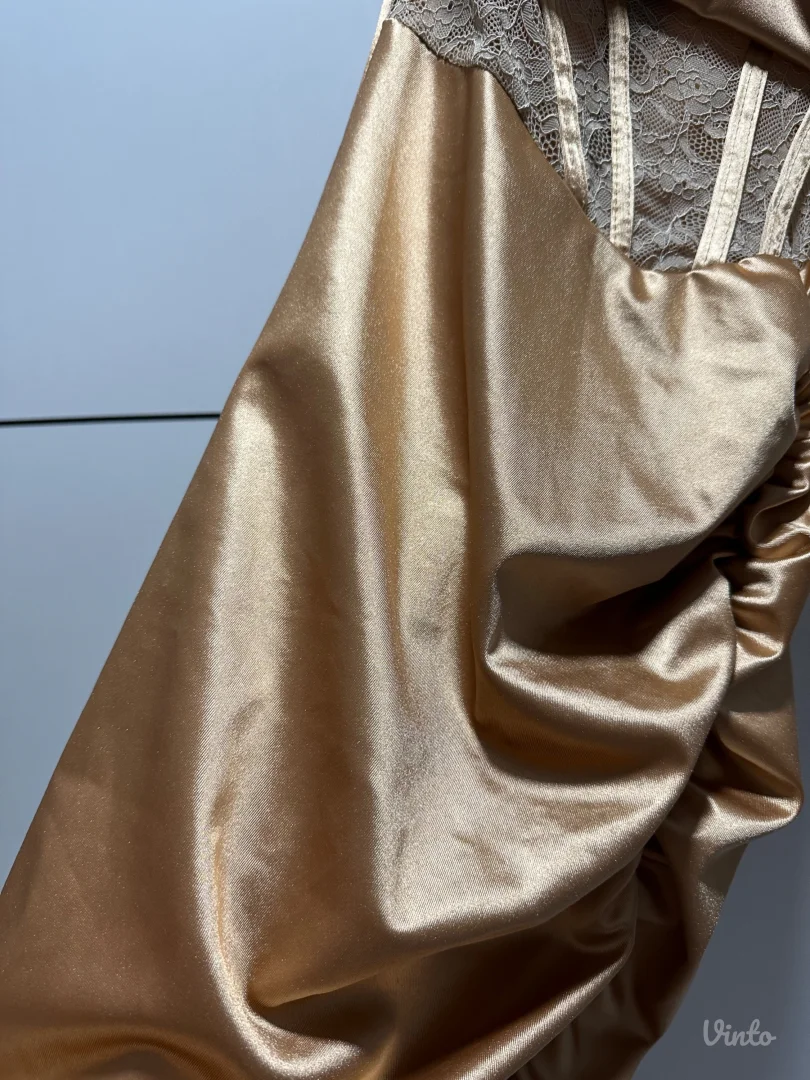 Potpuno nova haljina