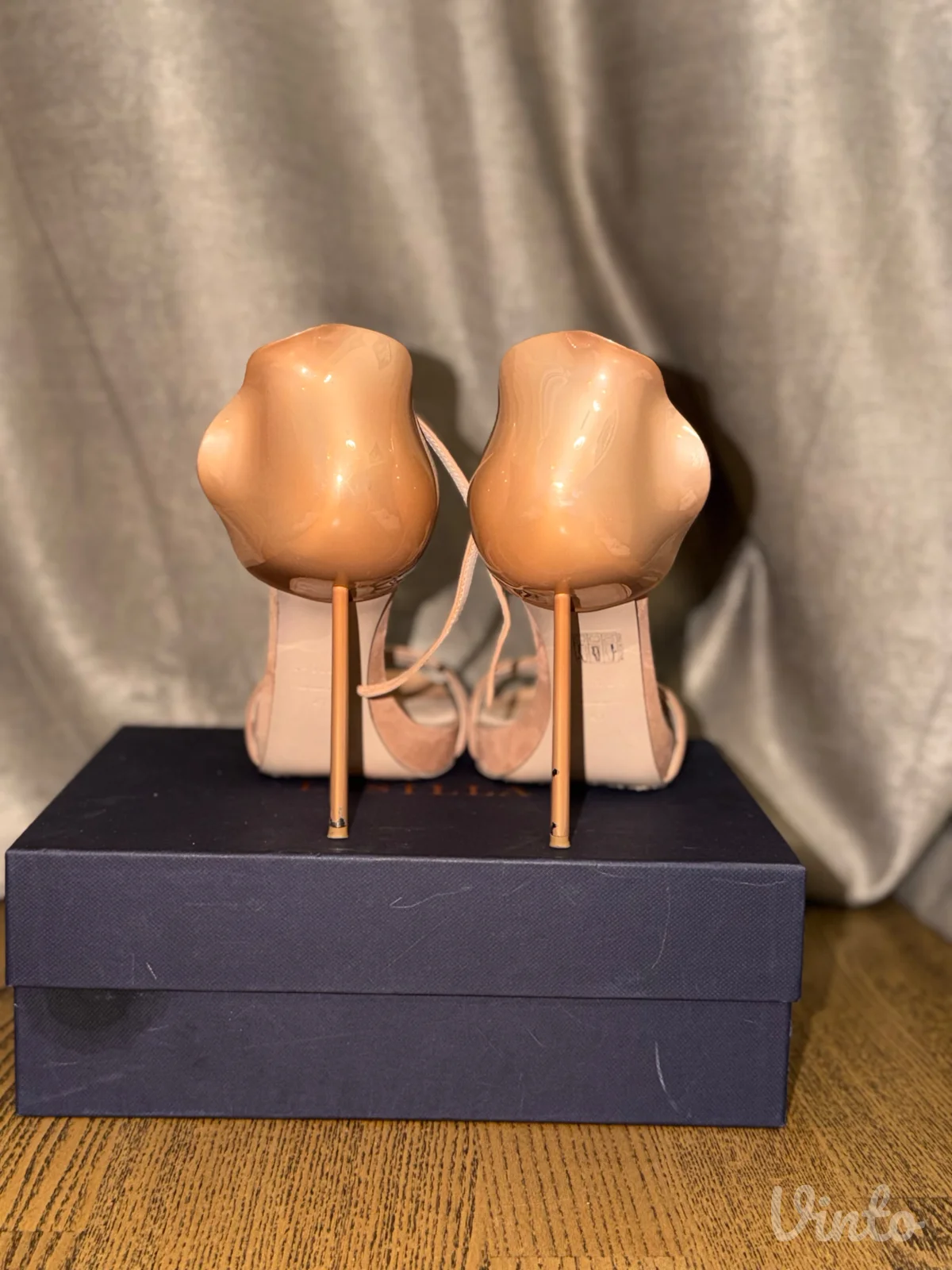 LE SILLA PETALO VELOUR PHARD