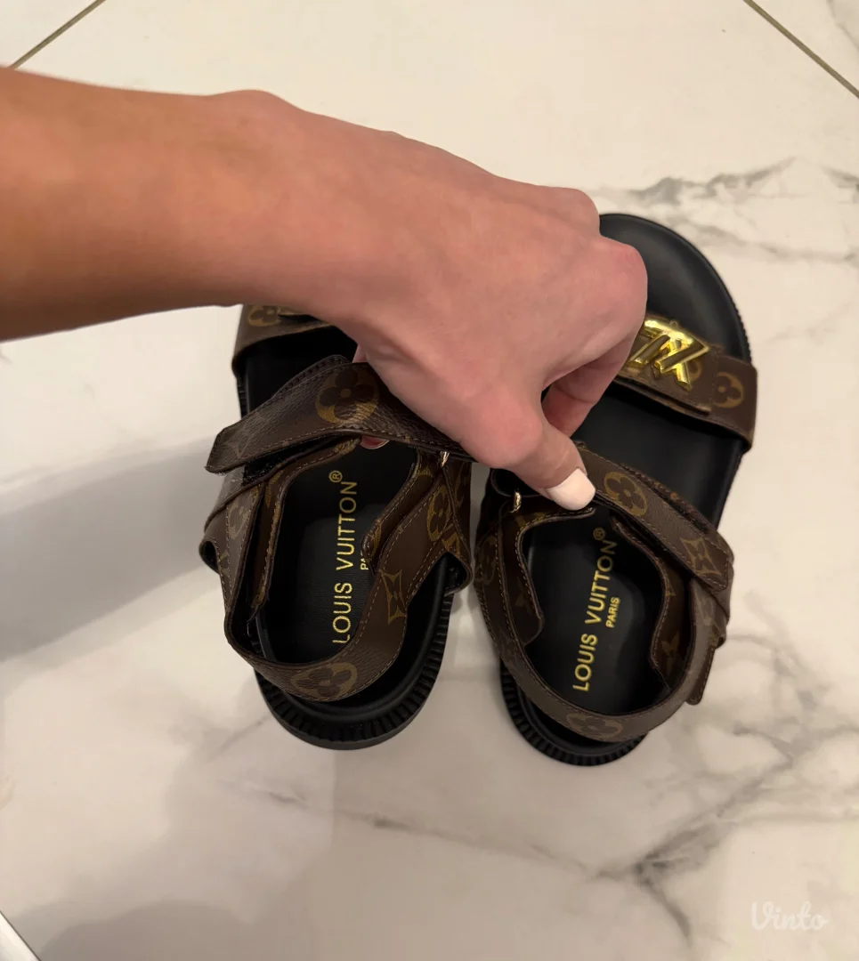 Louis Vuitton preslatke sandale