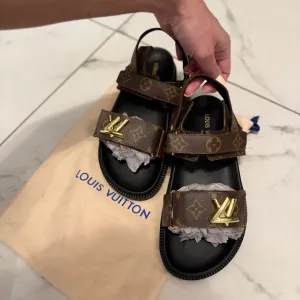 Louis Vuitton preslatke sandale