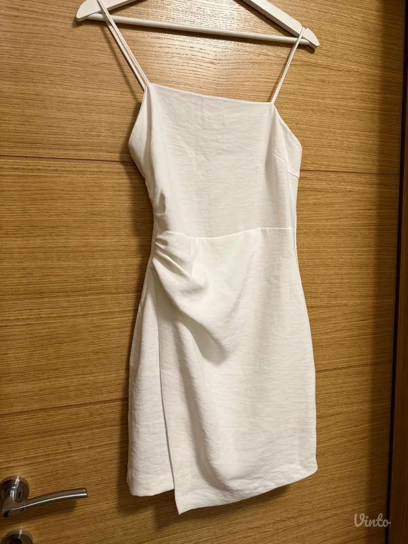 Zara prelepa haljina