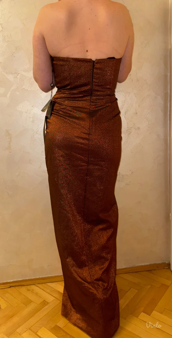 Svecana haljina adrianna papell