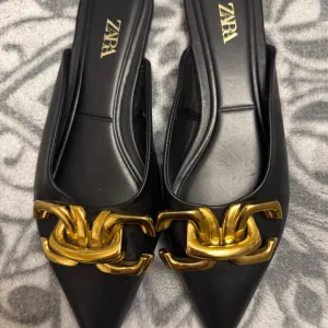 Zara zenske papuce
