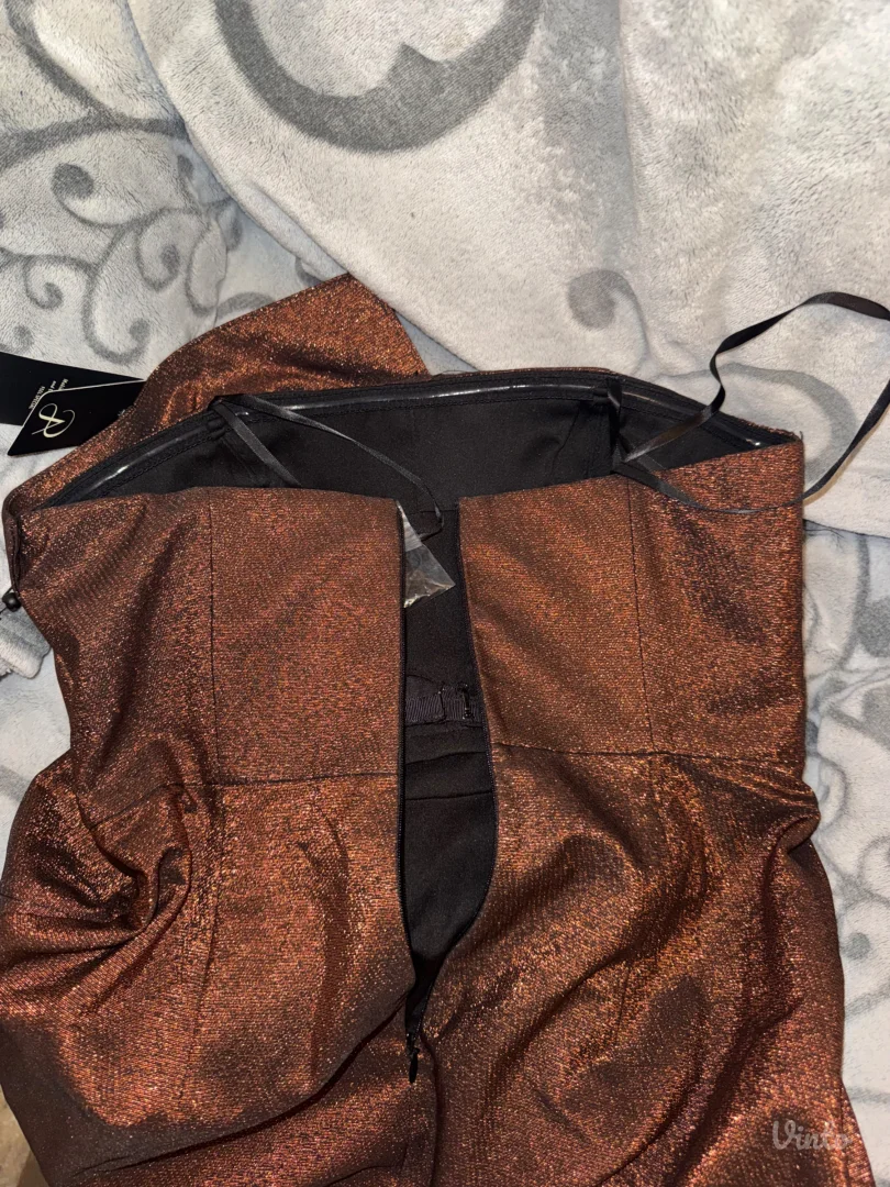 Svecana haljina adrianna papell