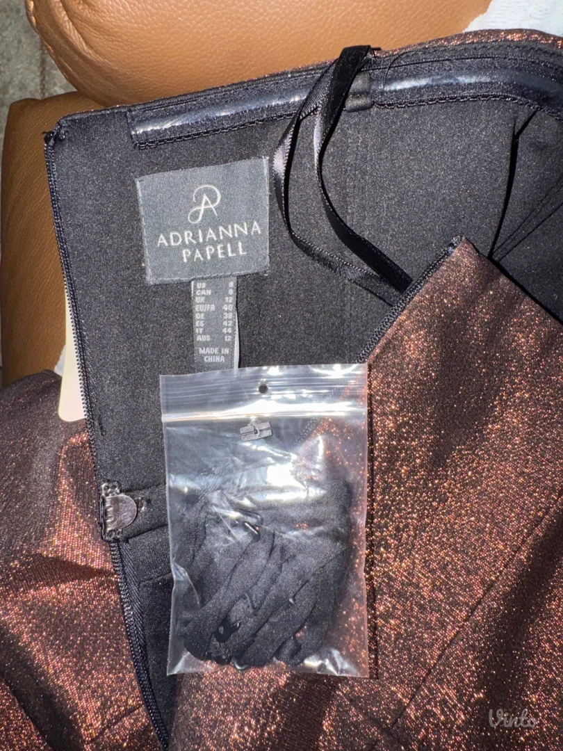 Svecana haljina adrianna papell