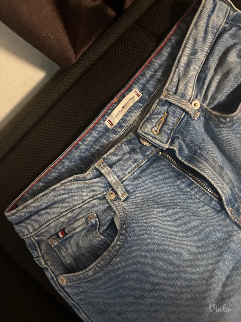 Tommy Hilfiger Zvoncare