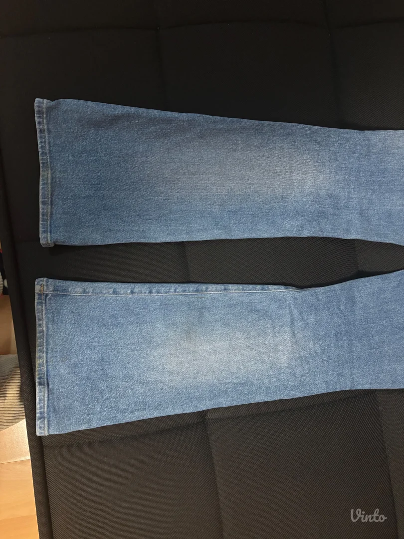 Tommy Hilfiger Zvoncare